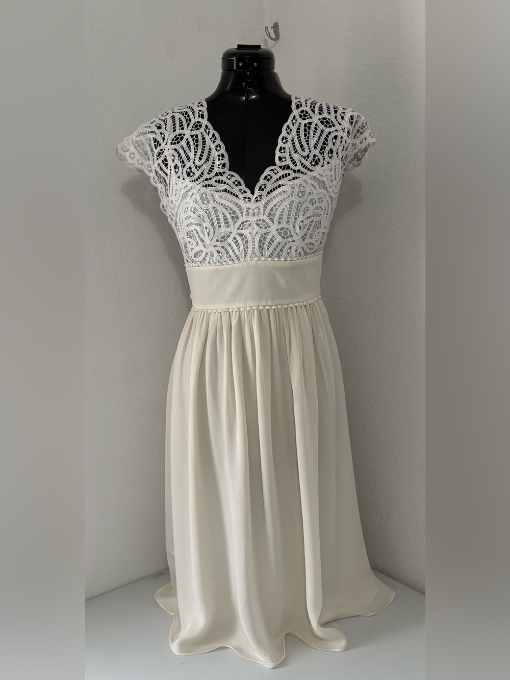 Kate Spade Macrame Ivory Lace Silk Midi Dress Belt Tie Women's Size 2.